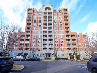 40 Oceana Dr W Unit 2G, Brooklyn, NY 11235
