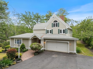 21 Glenhaven Cir W, Saco, ME 04072