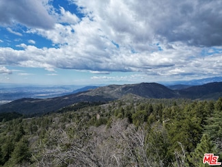 25450 Norwood Dr, Idyllwild-Pine Cove, CA 92549
