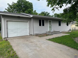 1016 SE Lawrence St, Topeka, KS 66607