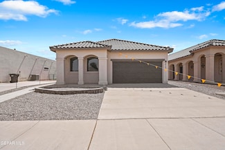 612 Cedarwood Ave, Horizon City, TX 79928