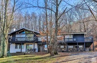 181 Mountain Dr, Hunter, NY 12442