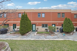 1889 Maple Ave Unit E5, Evanston, IL 60201