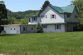 1511 Westgate Dr, Lansing, IA 52151