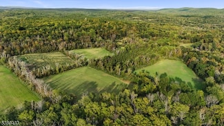 341 Mount Hermon Rd, Hope, NJ 07844