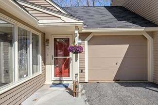 2 Iris Way Unit 167, Haverhill, MA 01830
