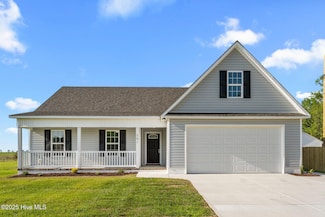 251 Cavanaughtown Rd, Richlands, NC 28574