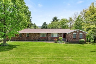 34 Southshire Dr, Bennington, VT 05201