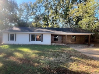 108 E Woodland Rd, Marshall, TX 75672