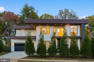 9408 Old Courthouse Rd, Vienna, VA 22182