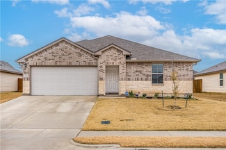 7108 Llano Dr, China Spring, TX 76633