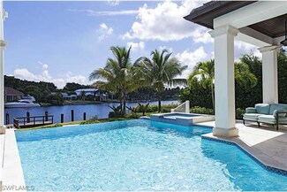 1001 Spyglass Ln, Naples, FL 34102