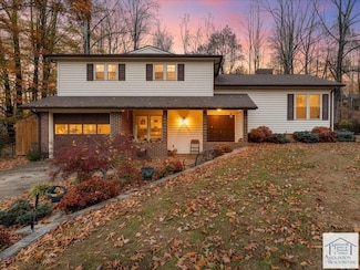 138 Carriage Ct, Ridgeway, VA 24148