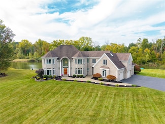 51 Stablegate Dr, Webster, NY 14580