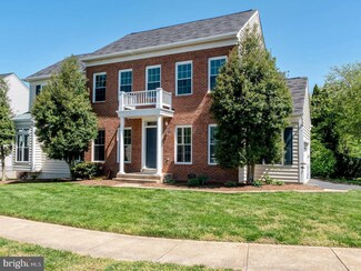 9310 Hedgeford St, Manassas Park, VA 20111