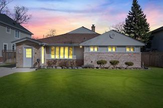 839 Meadowlark Ln, Glenview, IL 60025