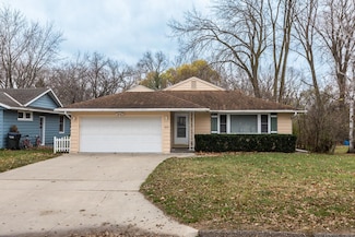 1602 7th St NE, Rochester, MN 55906