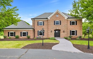 64 Hildebrandt Rd, Dallas, PA 18612