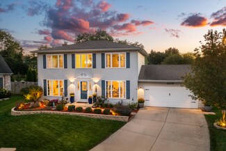 1026 Colonial Ct, Naperville, IL 60540