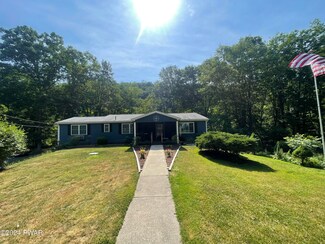 2179 Green Mountain Dr, East Stroudsburg, PA 18301