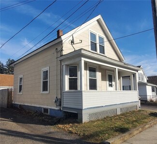 41 East St, West Warwick, RI 02893