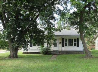 324 E Locust St, Tecumseh, OK 74873