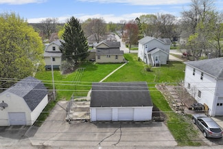 615 Water St, Lake Geneva, WI 53147