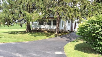 7516 Beach Rd, Auburn, NY 13021