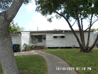 1336 Brentwood Dr, Corpus Christi, TX 78415