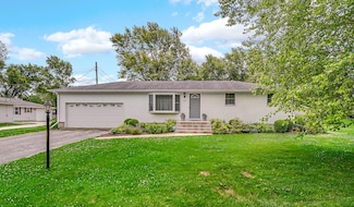 202 W Wilson St, Hebron, IN 46341