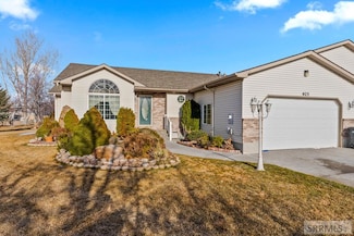 925 Silkwood Cir, Ammon, ID 83406