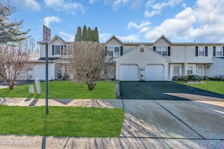 7 Seabreeze Square, Freehold, NJ 07728