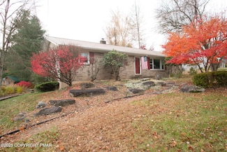 202 Norton Rd, Stroudsburg, PA 18360