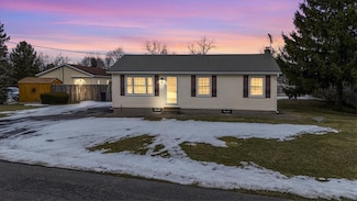61 Greenbriar Cir, Geneva, NY 14456