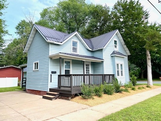 921 14th Ave E, Menomonie, WI 54751