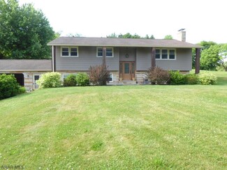143 Springdale Acres Dr, Bedford, PA 15522