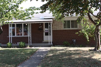 31036 Palomino Ave, Warren, MI 48093