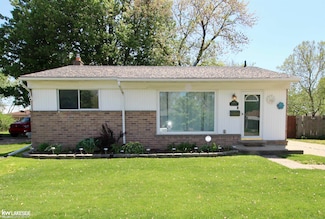 11820 Mckinley Dr, Warren, MI 48089