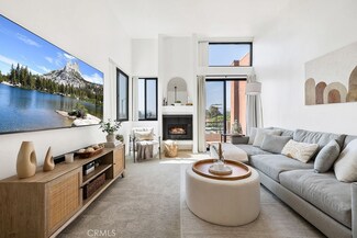 7826 Topanga Canyon Blvd Unit 301, Canoga Park, CA 91304