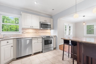 269 Woodlands Ave, White Plains, NY 10607