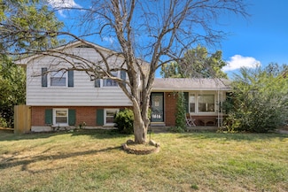 1616 Thirlstane Ct, Lexington, KY 40505