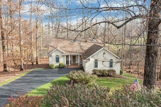 34 Larboard Dr, Moneta, VA 24121