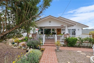 206 S Wisconsin St, Fallbrook, CA 92028