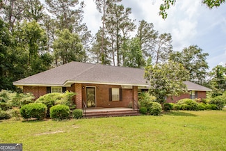 1709 Suwanne Dr, Waycross, GA 31501