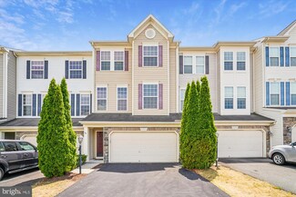 42471 Patrick Wayne Square, Broadlands, VA 20148