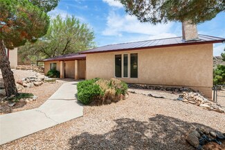 3300 W Chea Dr, Golden Valley, AZ 86413