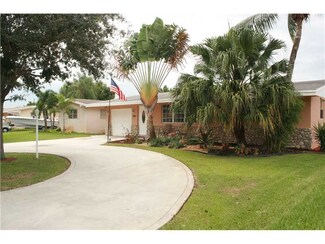 8621 NW 16th St, Pembroke Pines, FL 33024