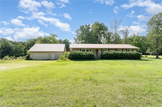 6104 Monnett Rd, Julian, NC 27283
