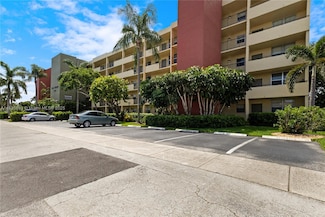 2400 NE 10th St Unit 104, Pompano Beach, FL 33062