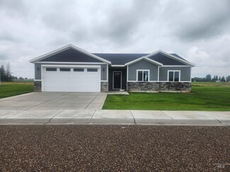1514 Parker Dr, Rupert, ID 83350